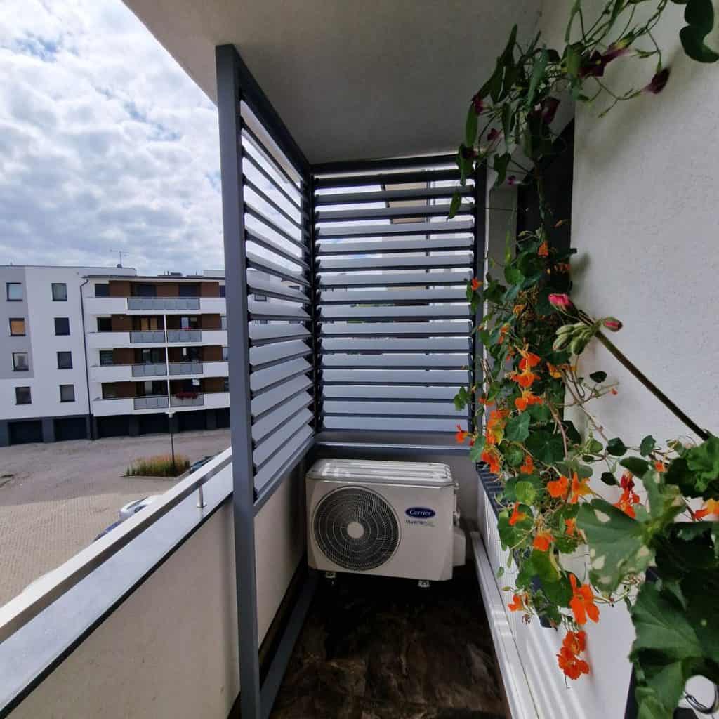 Ścianka na balkon – z czego zrobić osłonę balkonu i co wybrać